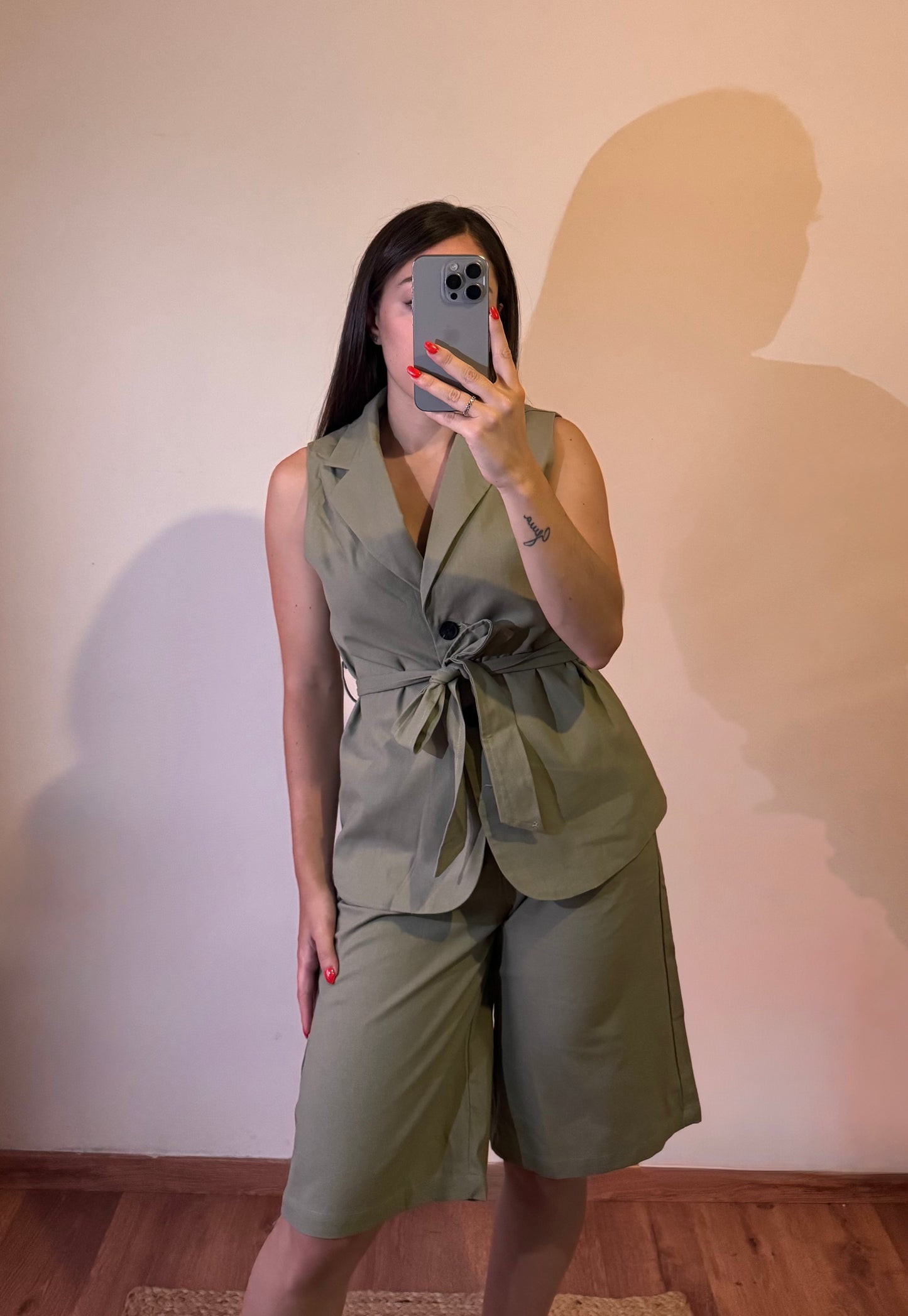 Conjunto chaleco y pantalón