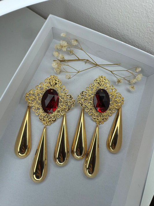 Pendiente lágrimas de rubí