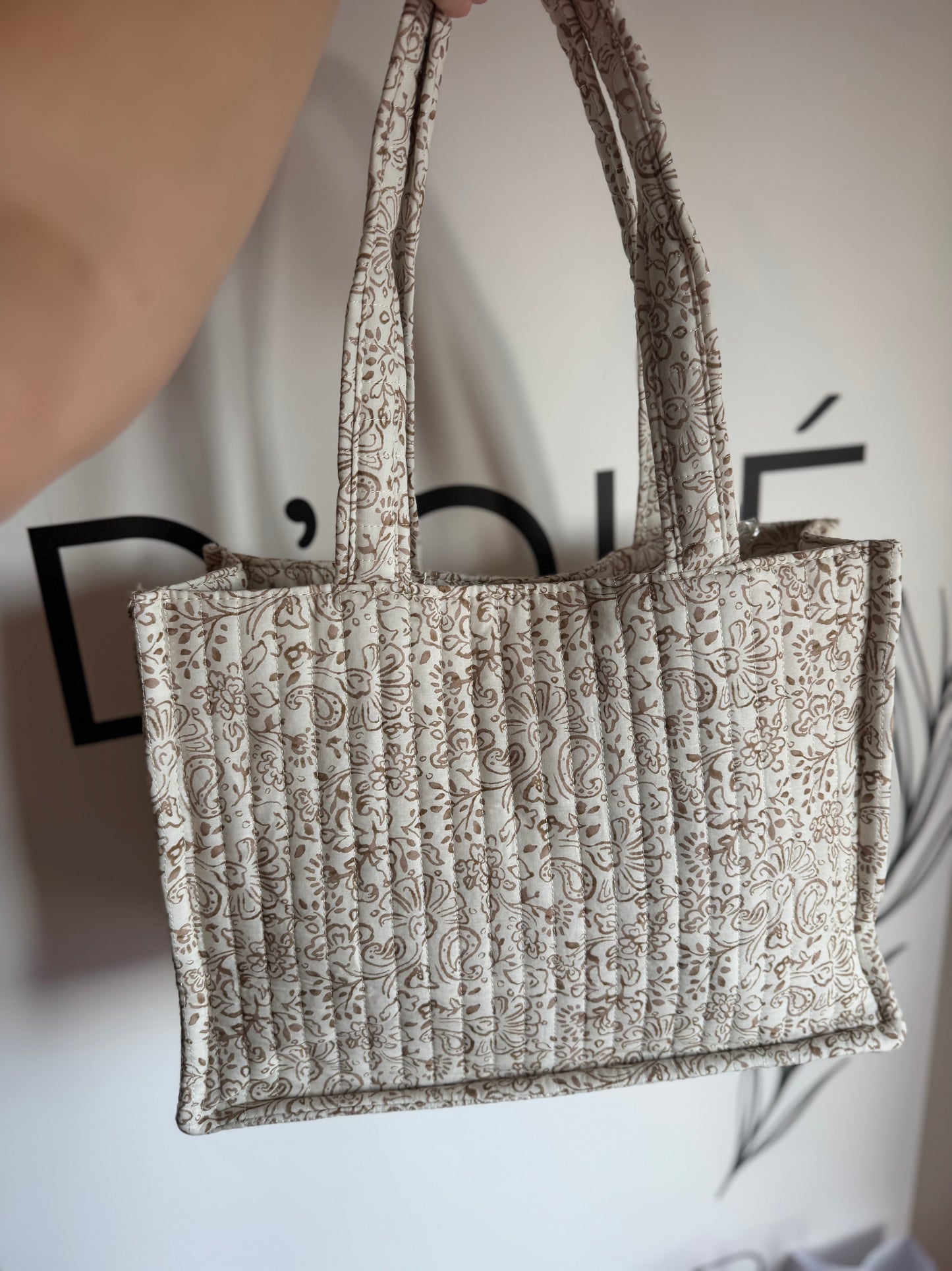 Bolso acolchado beige