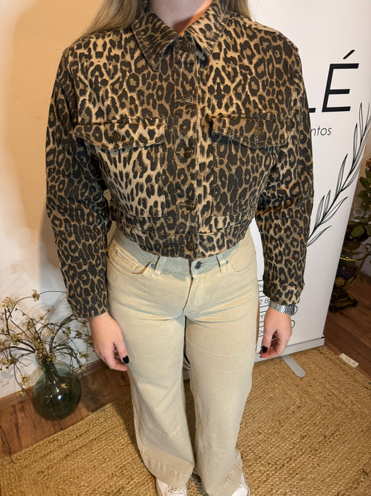 Chaqueta vaquera leopardo