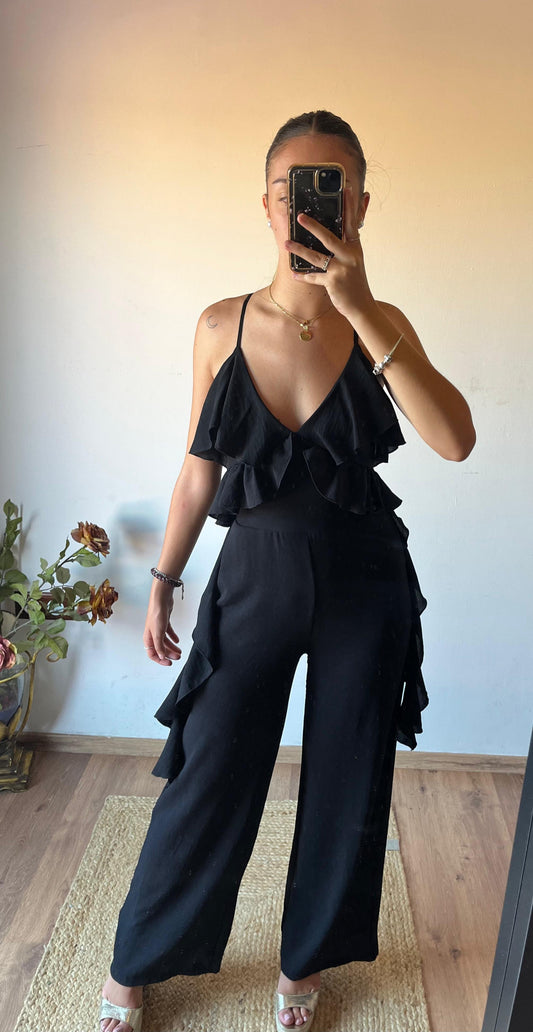 mono largo de mujer  con volantes color negro
