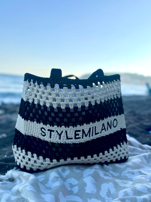 bolso de crochet azul y blanco para playa 