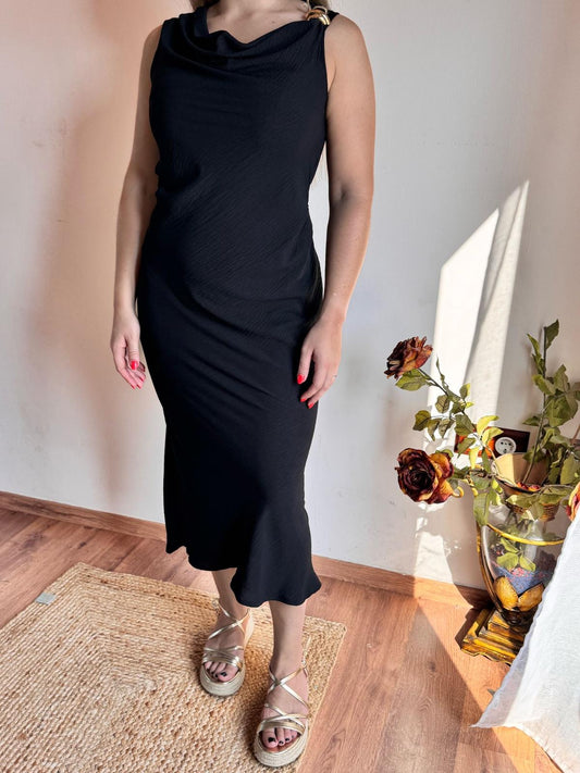 vestido para mujer con broche color negro